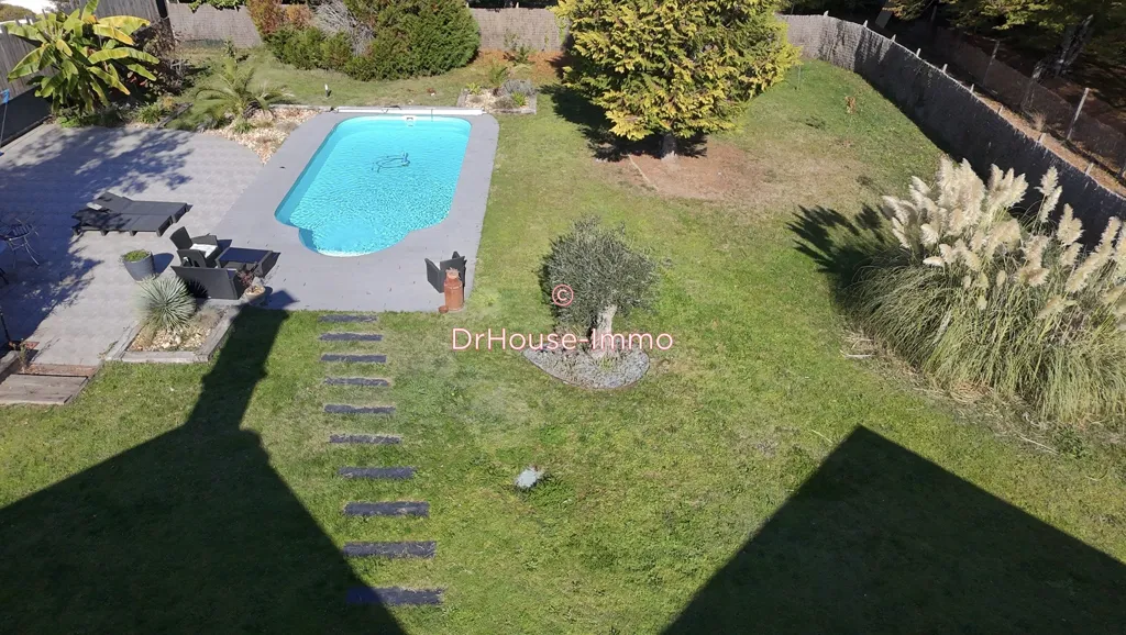 Vue aérienne - Maison d'Architecte avec Piscine à Trelissac