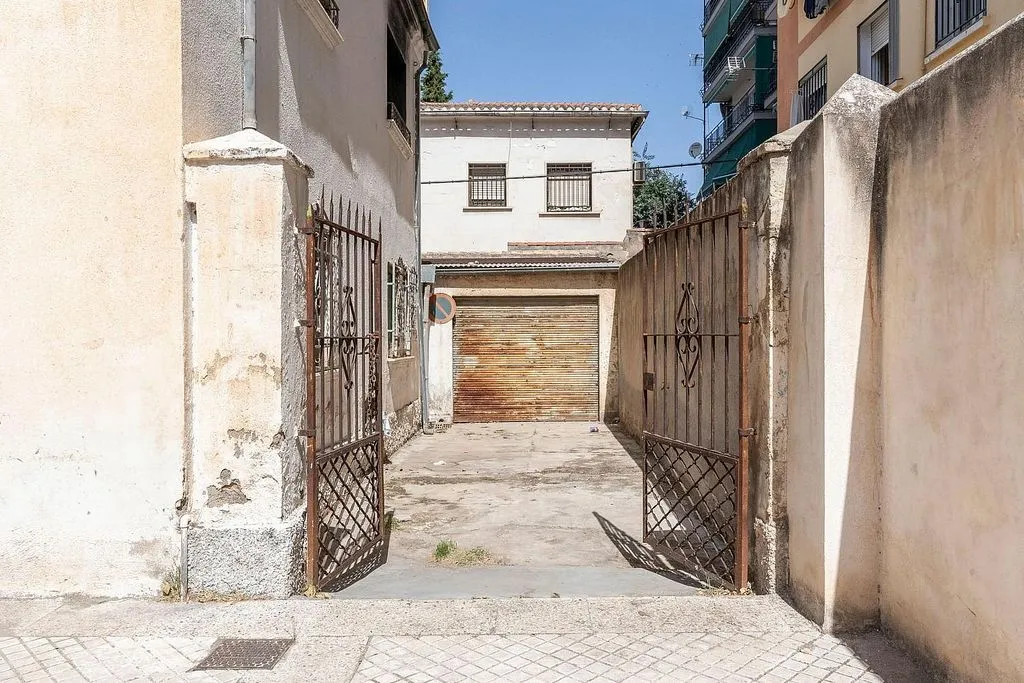 Välivaade - Detached House with Private Garden in Granada