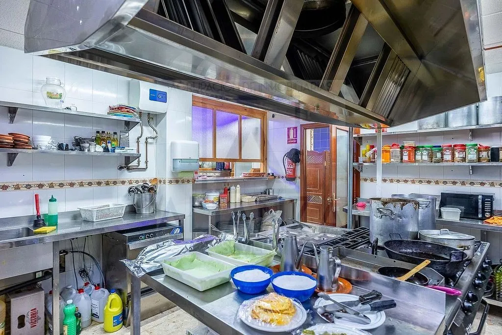 Cuisine - Chalet with Restaurant in Camas