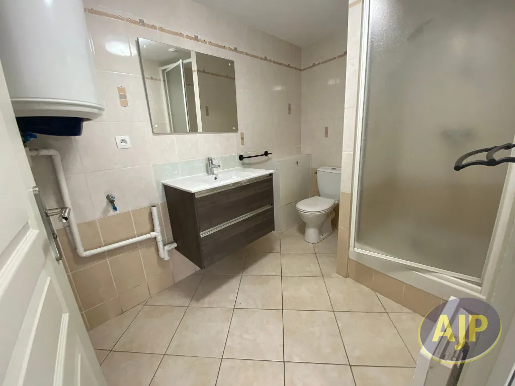Vannitoad - 1-Bedroom Flat in Centre, Saint-Philbert-De-Grand-Lieu