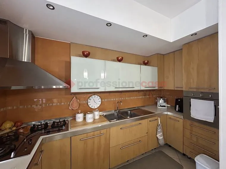 Cuisine - Refurbished Apartment with Double Exposure in Grottaglie