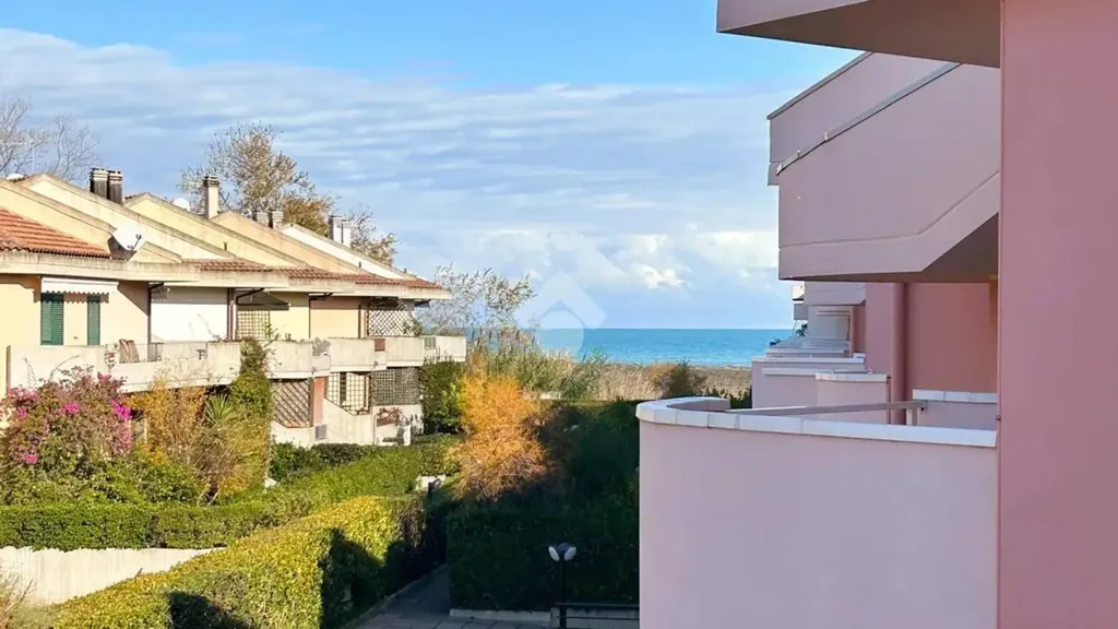 Rõdu - Duplex with Terrace in Vasto Marina