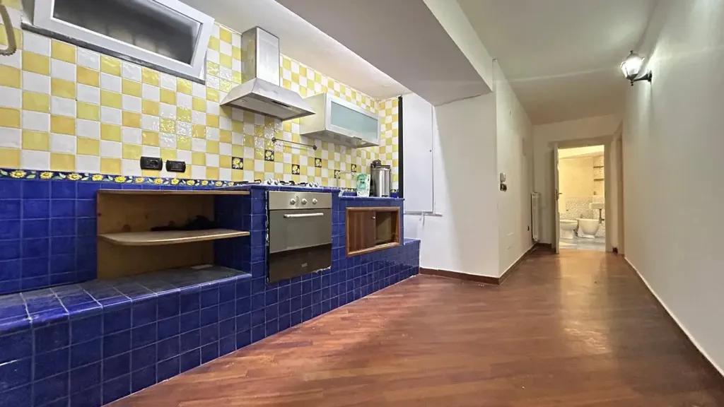 Köök - Central 2-Bedroom Apartment in Naples