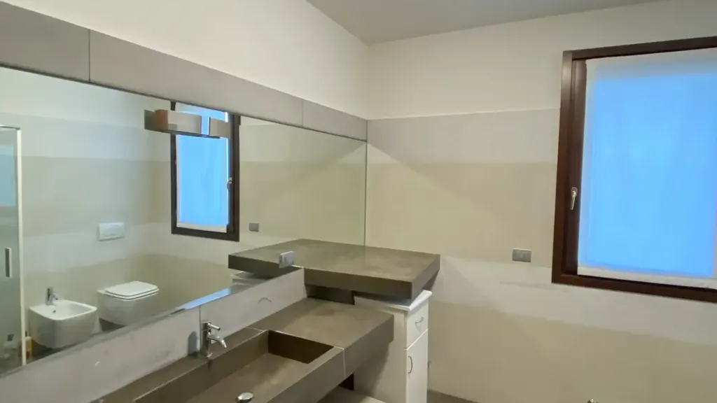 Salles de bain - Triplex in Villa with Terraces in Treviolo