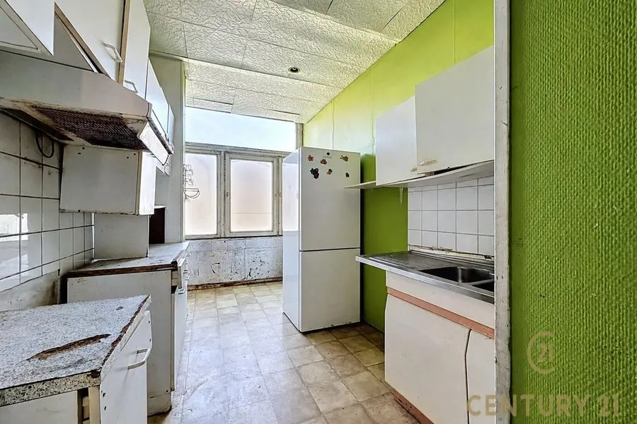 Köök - Bright 3-Bedroom Apartment in Schaerbeek