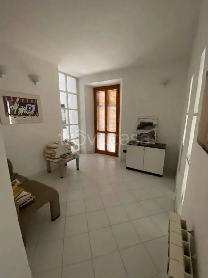 Séjour - Spacious Apartment with Balcony in Priverno