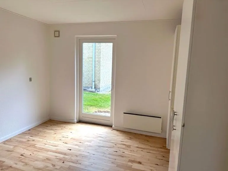 Pièces - Two-Bedroom Apartment with Garden in Gamby