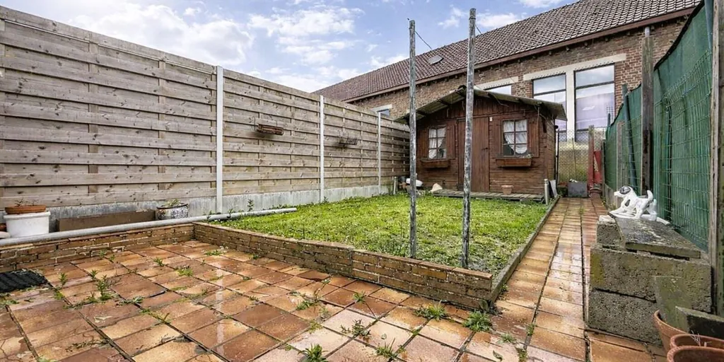 Garden - Two-Faced House with Garden in Moeskroen