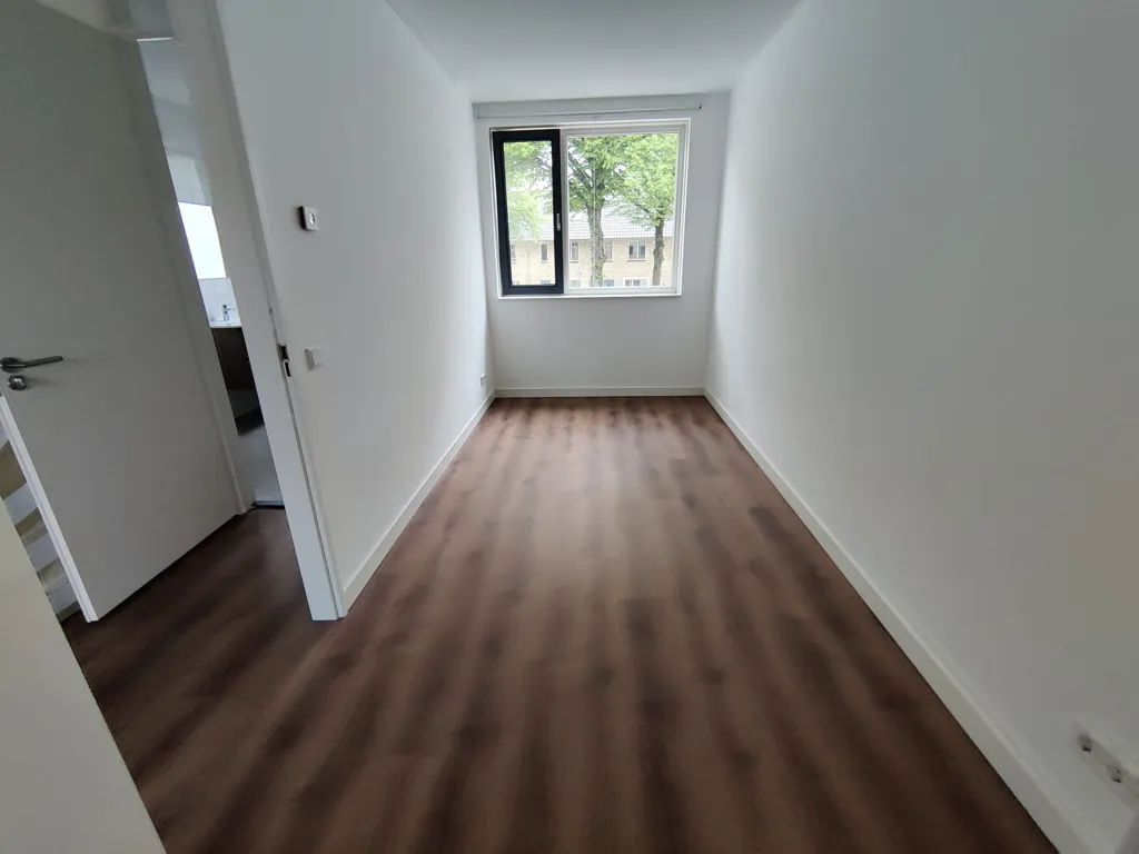 Ingresso - Modern Family House with Solar Panels in Eindhoven