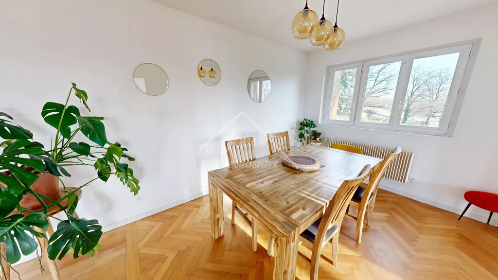 Salle à manger - Maison avec Terrain et Vue Rivière à Jenzat