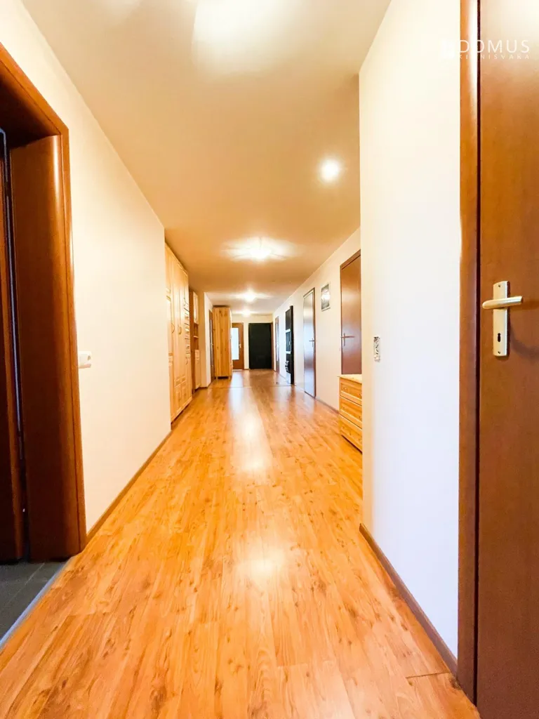 Entrée - Spacious Stone House with Garden in Põltsamaa