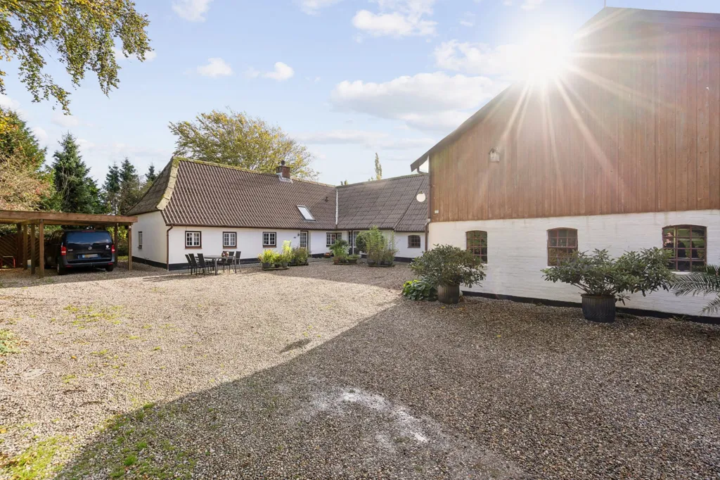 Exterior - Rural Villa with Large Garden in Agerskov