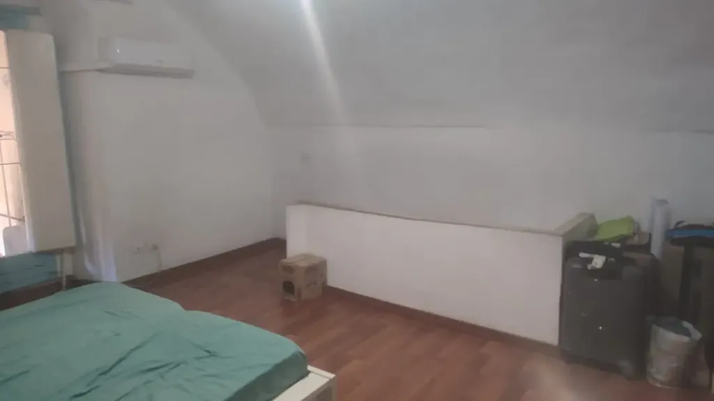 Magamistoad - Modernised Two-Bedroom Flat with Balcony in Naples