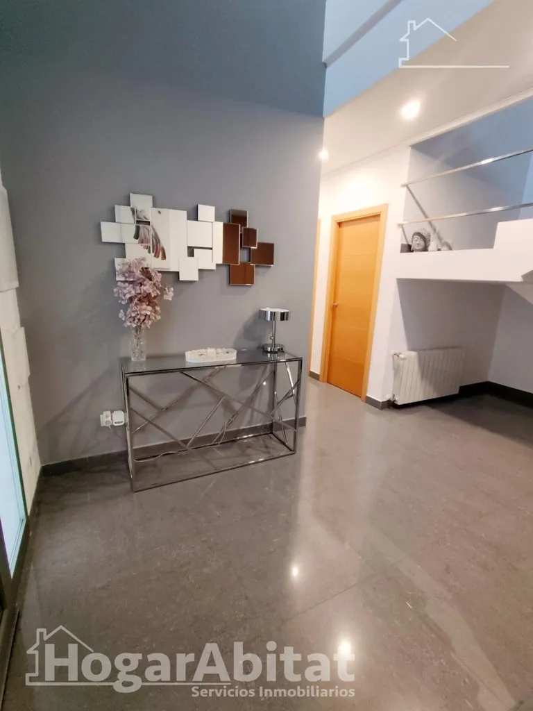 Elutuba - Spacious Corner House with Terraces in Alginet
