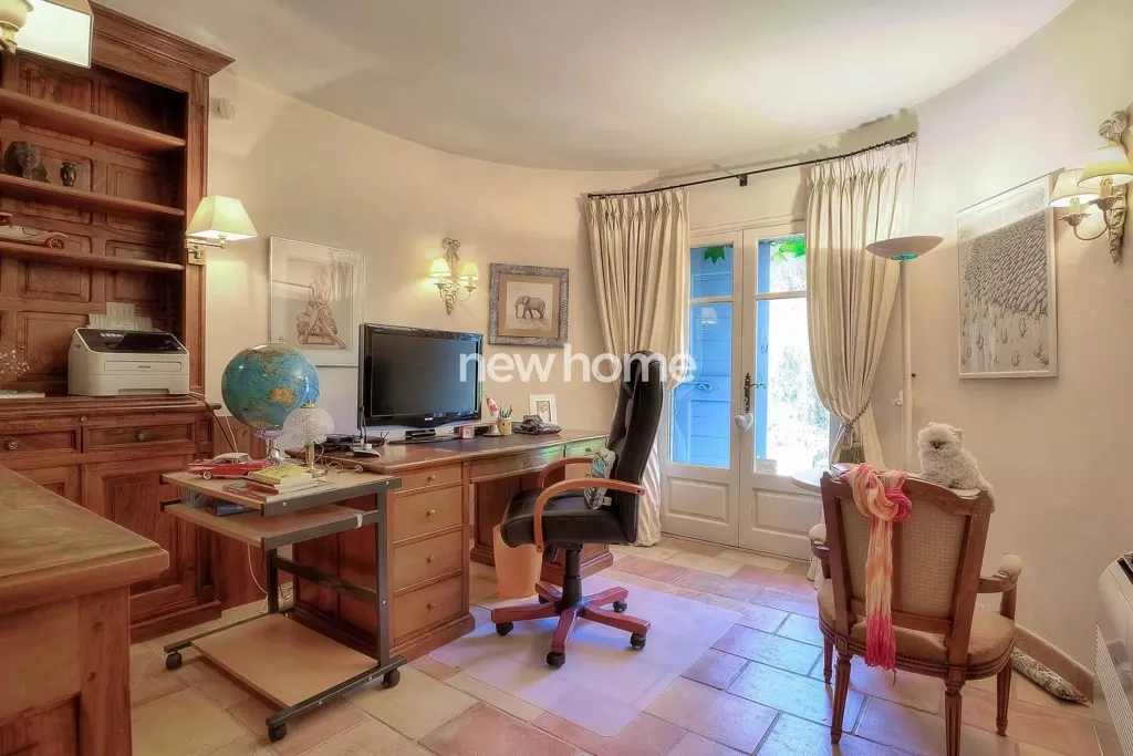 Kabinet - Provencal Villa with Pool in Cannes Hinterland