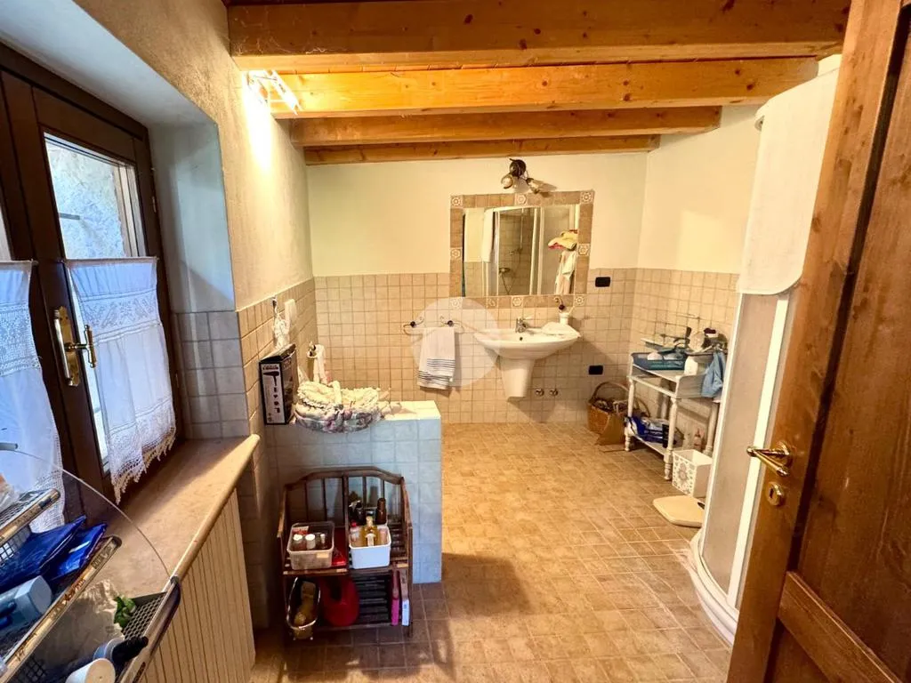 Salles de bain - Stone Cottage with Private Garden in Caprino Veronese