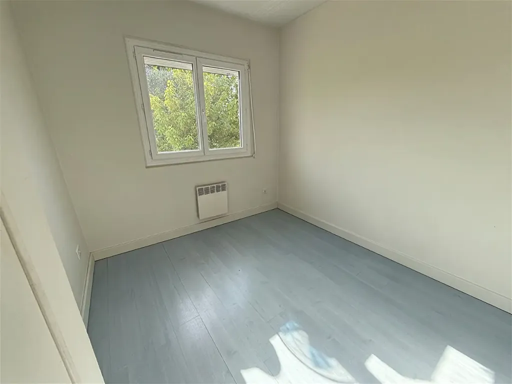 Toad - 3-Bed Apartment with South-Facing Views in Bordeaux