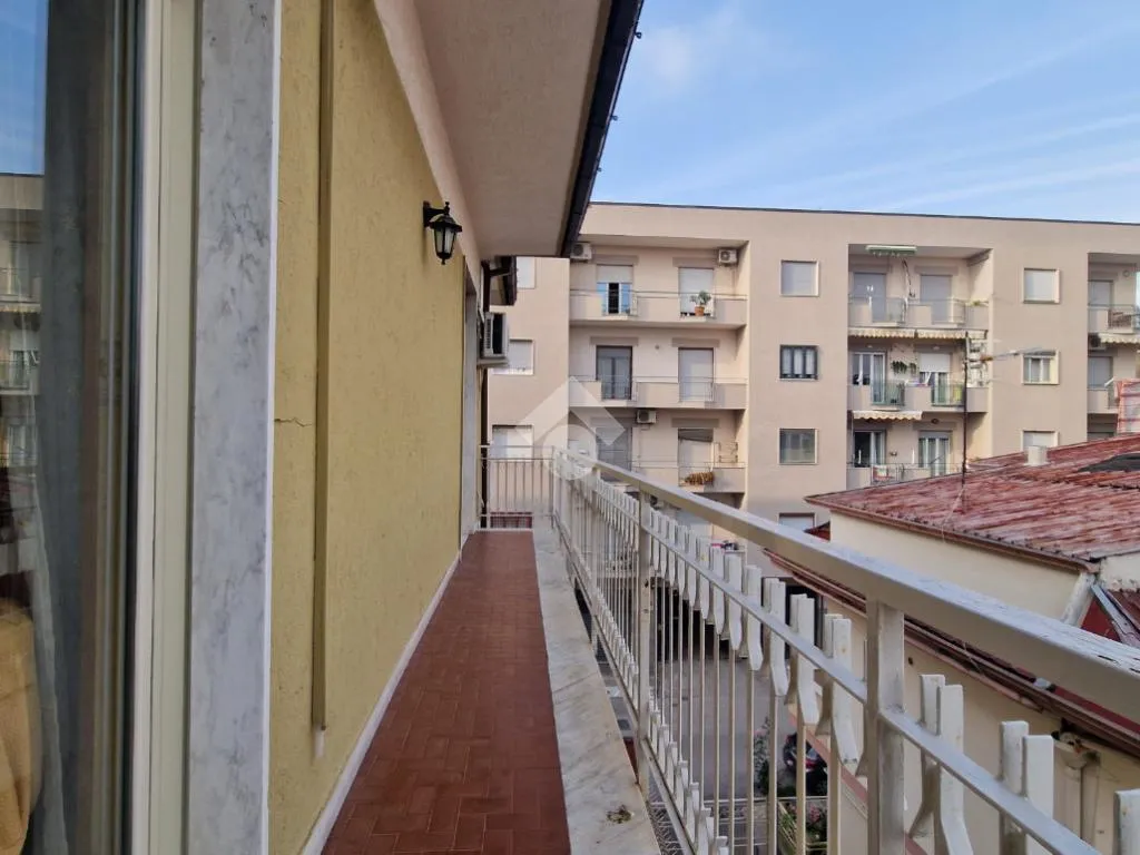 Balcon - Nuda Proprietà Trilocale with Balconies in Frattamaggiore