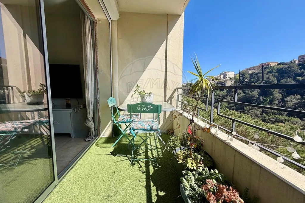 Balcone - Traversant 2-Bed Apartment with Balcony in Nice West