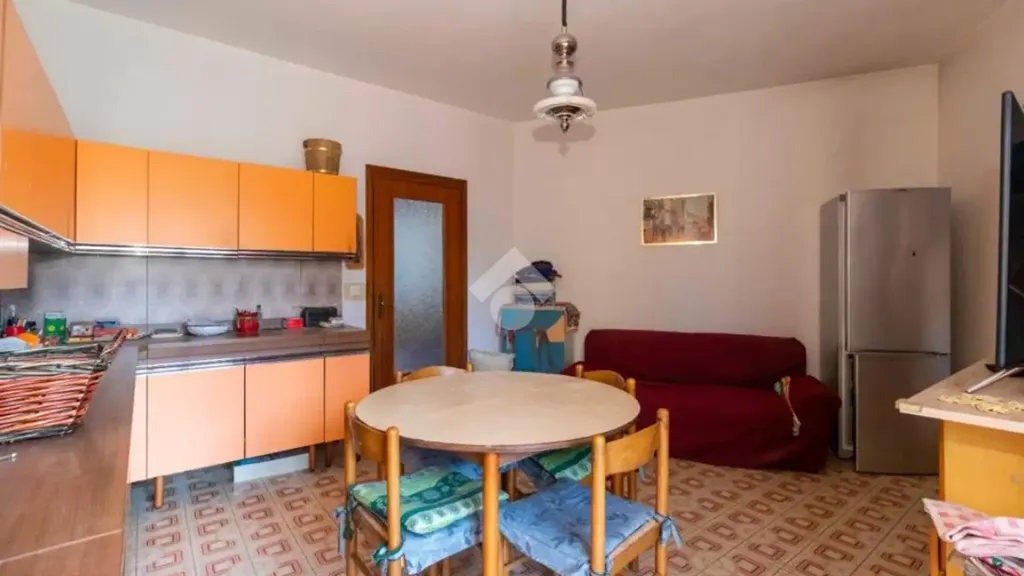 Cucina - Spacious Apartment with Balcony in Rosta