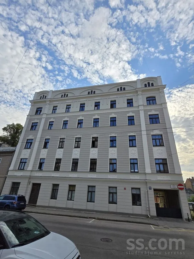 Esterno - Two-Bedroom Apartment with High Ceilings in Riga Centre
