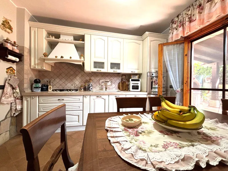 Sala da pranzo - Bifamiliar Villa with Garden in Ardea