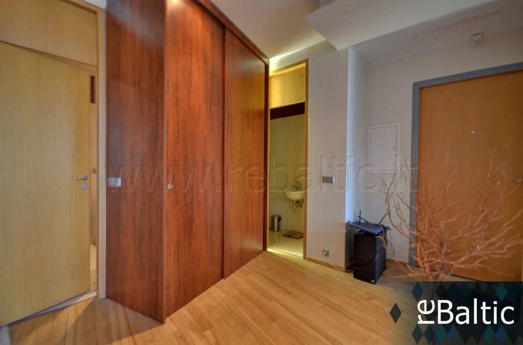 hallway_entrance