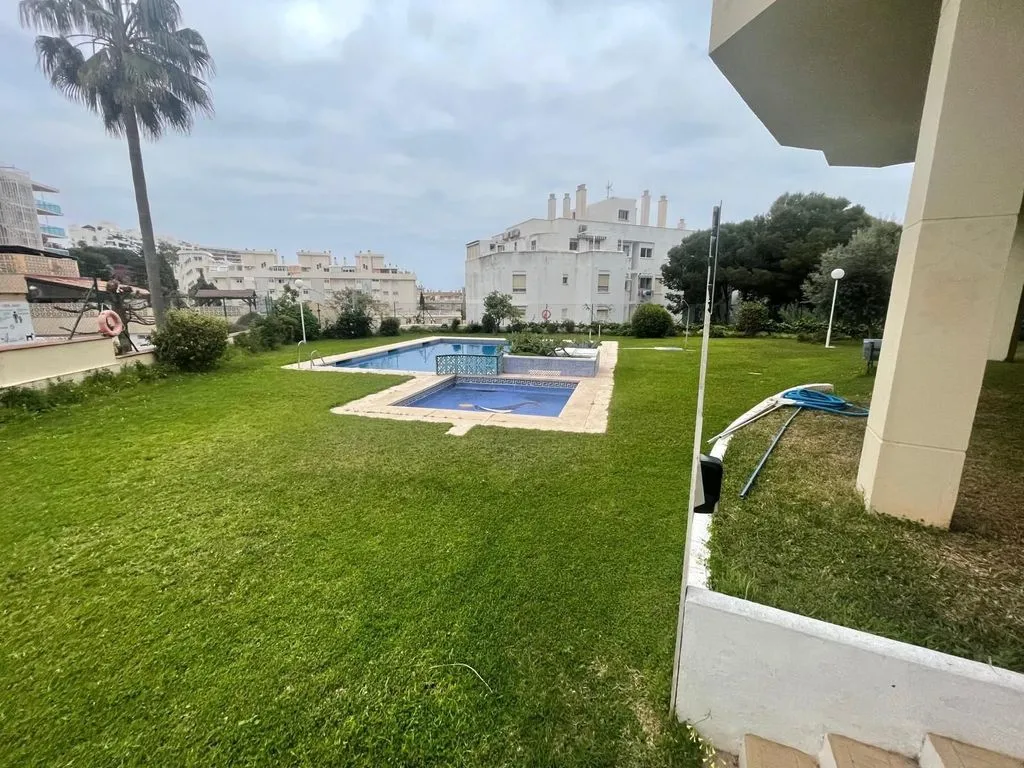 Pool - Luxury Apartment with Pool in Torremolinos