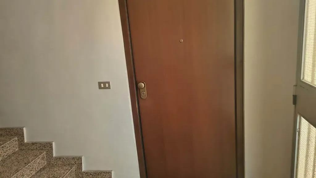 Ingresso - Appartamento con terrazzo e posto auto a Misterbianco