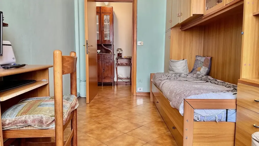 Chambres - 3-Bed Apartment with Veranda in Parma