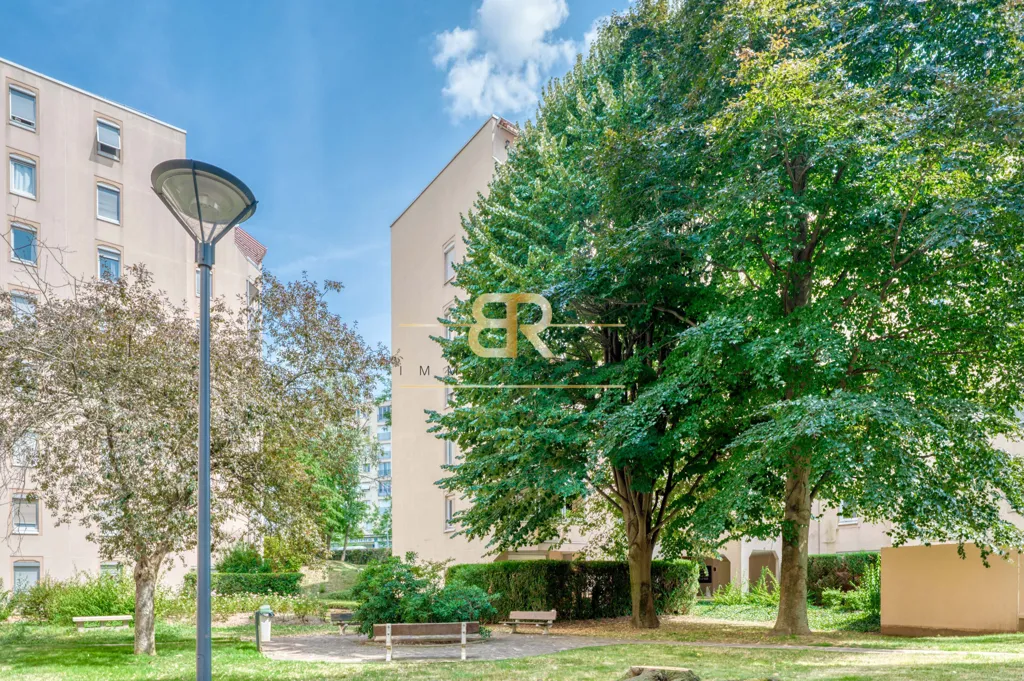 Jardin - Appartement Traversant avec Terrasse à Gentilly