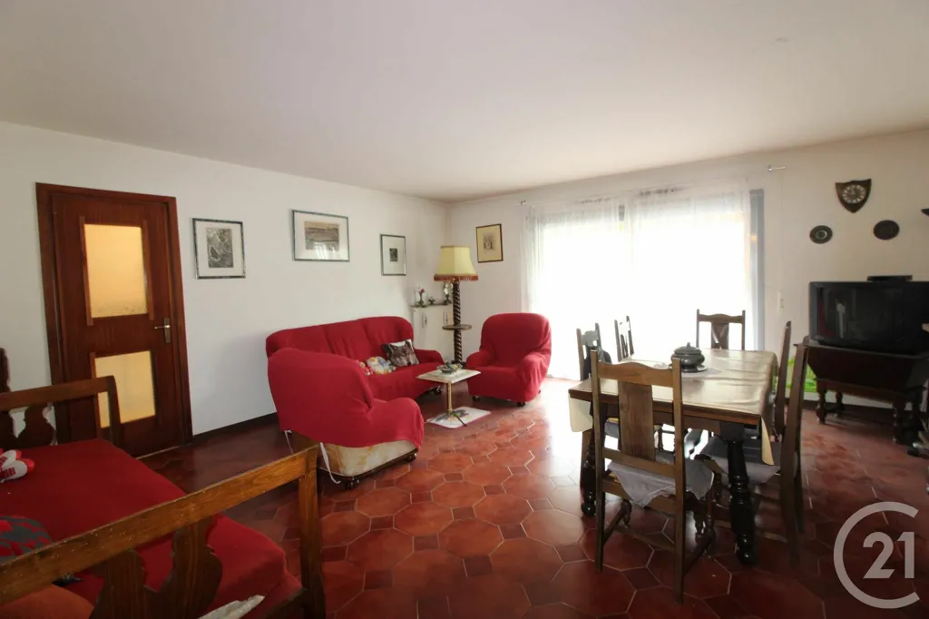 Salle à manger - Appartement 4 Pièces avec Balcon à Menton