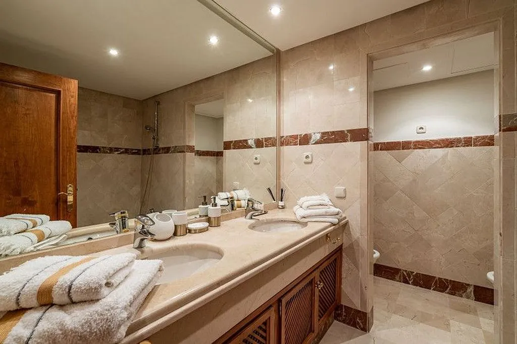 Vannitoad - T2 Apartment with Pool in El Padrón, Estepona