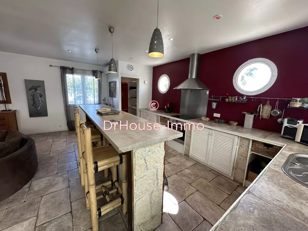 Cuisine - Villa Lumineuse avec Piscine à Agde