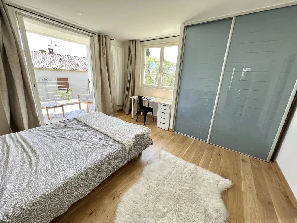 Chambres - Villa Luxueuse avec Barbecue à Juan-Les-Pins