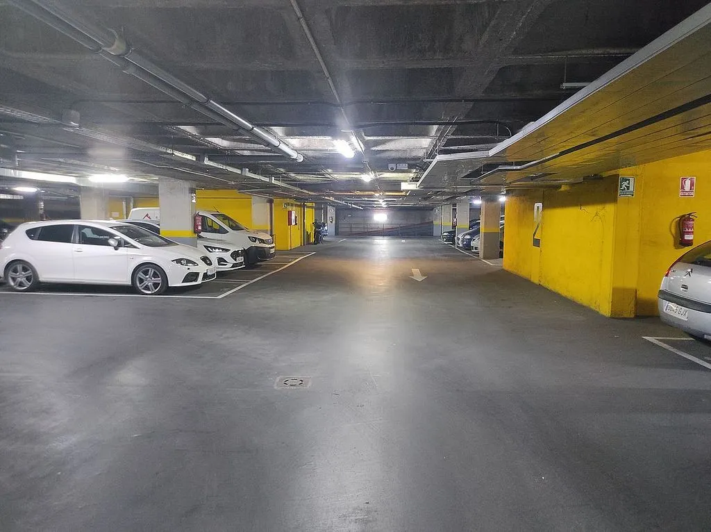 Garage - Loft with Balcony in Estación-Manantiales