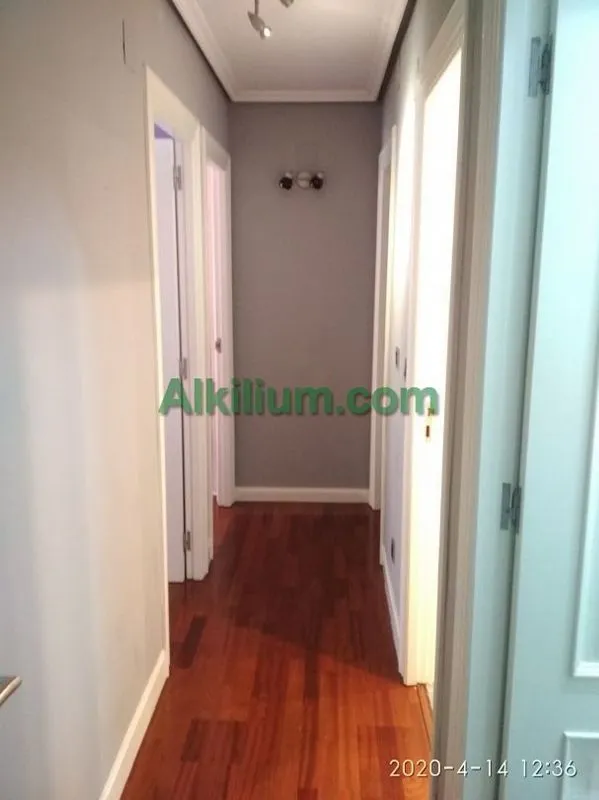 Esik - Shared Flat with Lift in Deusto