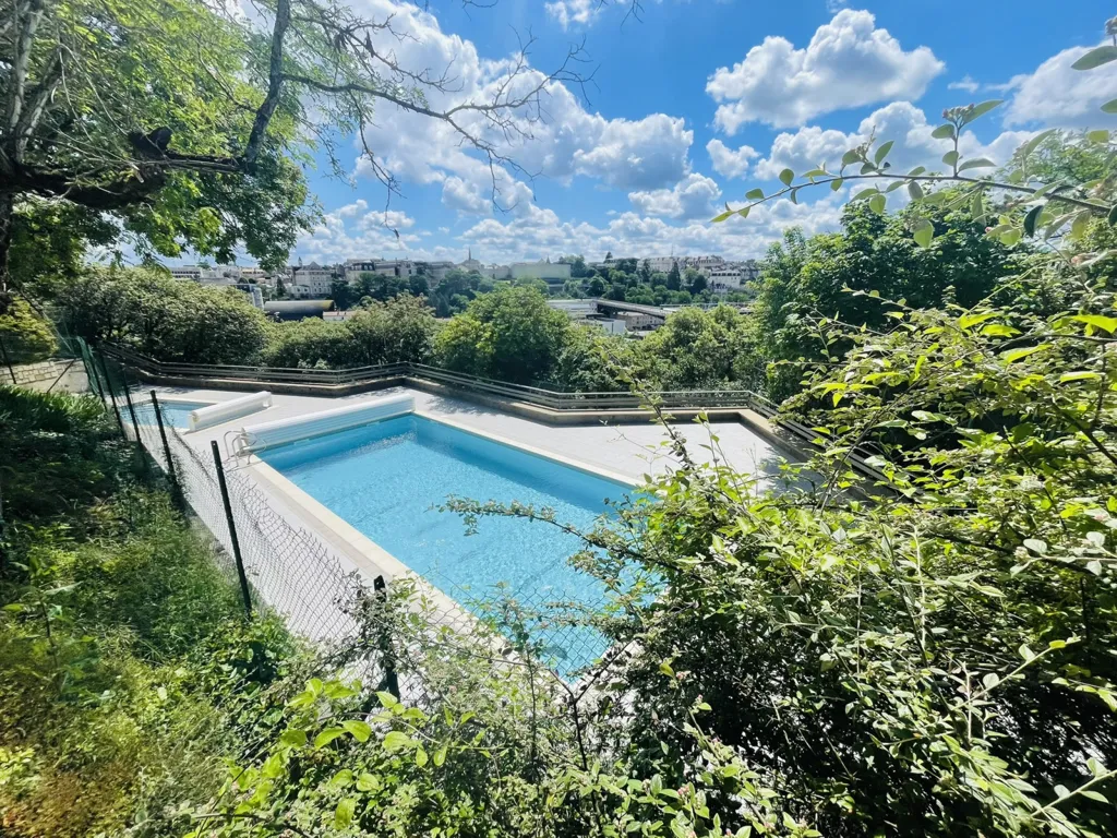 Pool - Bright Apartment with Balcony in Poitiers
