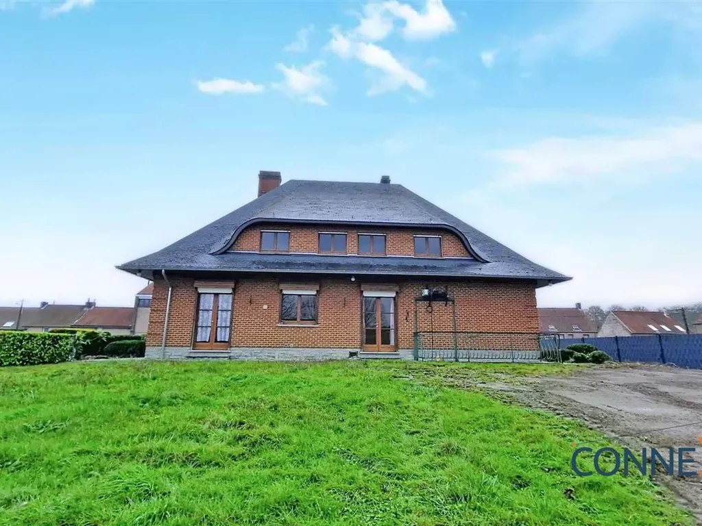 Extérieur - Villa 5 Chambres avec Jardin à Beloeil
