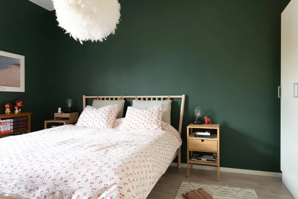 Bedrooms - Modern Flat with Balcony in Södra Ladugårdsängen