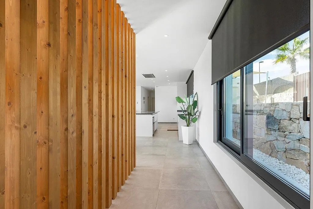 Entrée - Luxury Villa with Golf Views in Orihuela