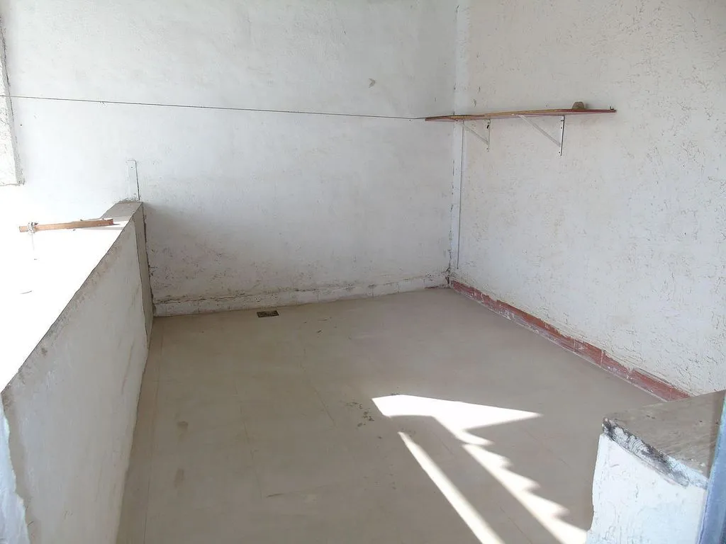 Pesuköök - Chalet to Renovate with Garden in Ceutí