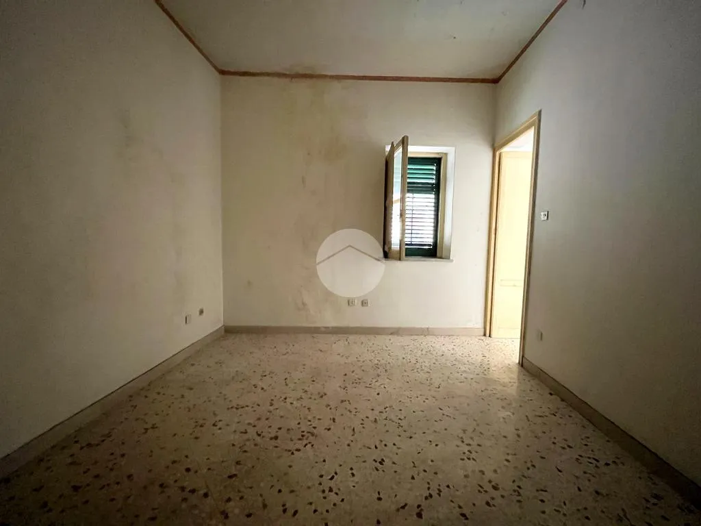 Stanze - Studio Flat for Sale with Balcony in Palermo