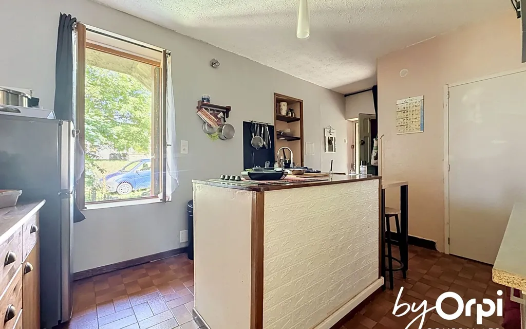 Kitchen - Flexible Maison with Garden in Montjoie