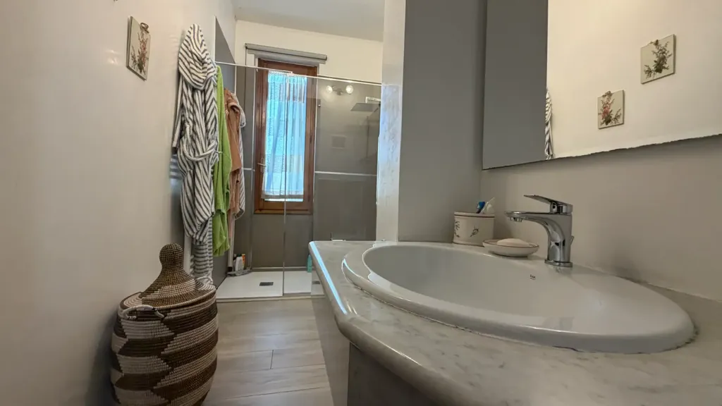 Bagni - Appartamento con terrazza e mansarda a Firenze