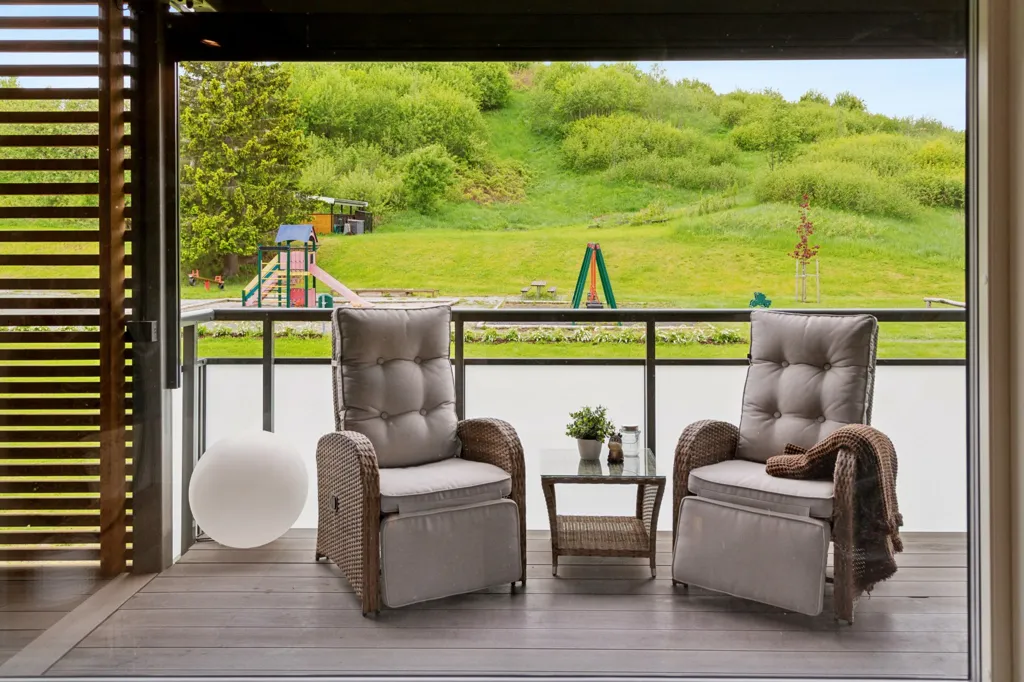 Terrass - 4-Bedroom Apartment with West-Facing Balcony in Trondheim
