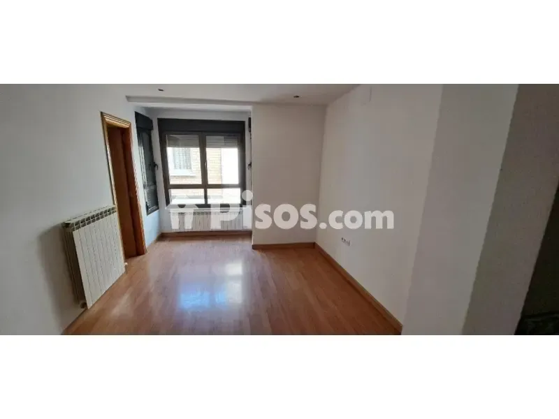 Pièces - Chalet with Business Space in Sariñena