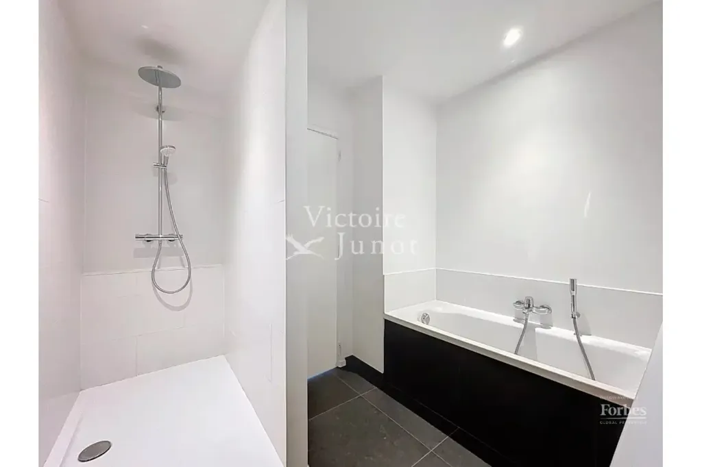 Bagni - Bright Apartment with Terrace in Forest