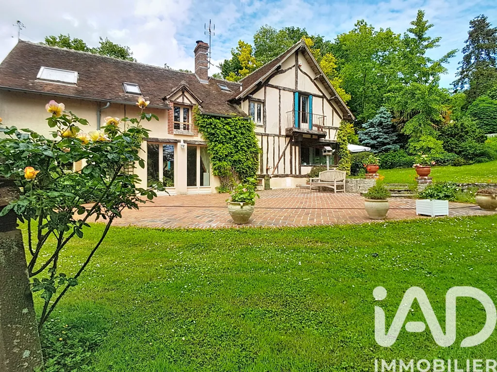 Extérieur - Maison de Campagne avec Piscine à Château-Renard