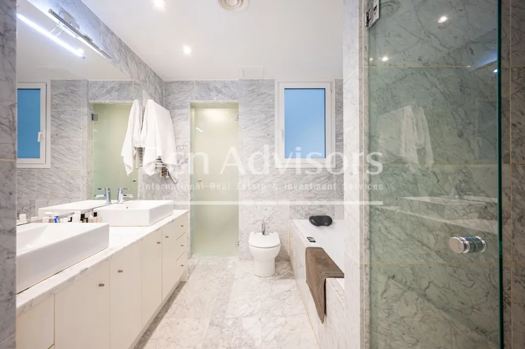 Vannitoad - Renovated Apartment with Balcony in Dreta de l'Eixample